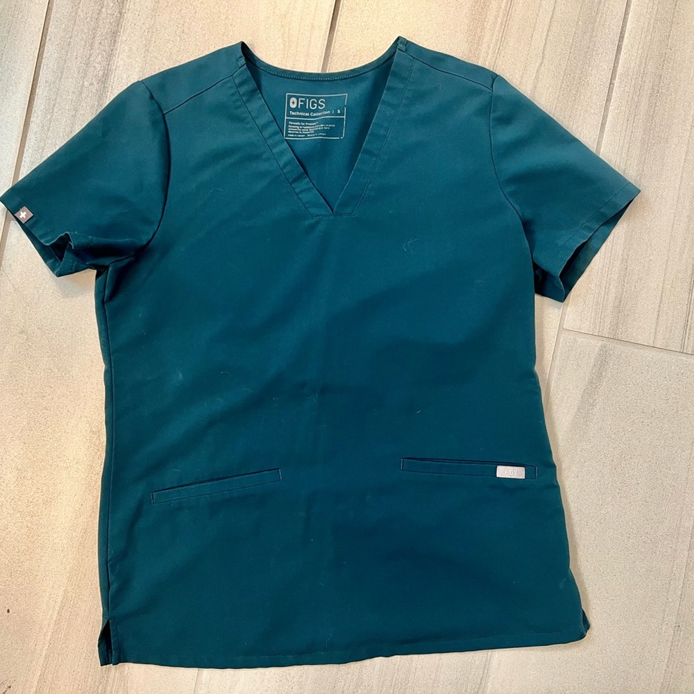 FIGS Caribbean Casma scrub top Small